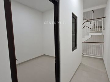 Dijual Rumah Baru Lokasi Strategis Di Tanjung Duren