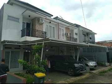 Hunian di bintara dekat stasiun dan tol