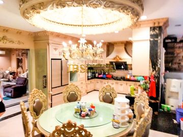 Jual Villa D'Palace Siap Huni ( MUSTANG - POLONIA) Model Clasic