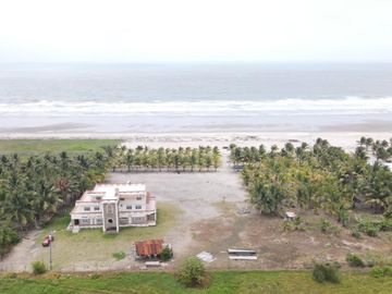 Casa en Venta Cojimíes frente al mar