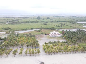 Casa en Venta Cojimíes frente al mar