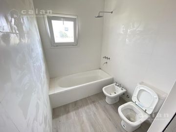 Casa A Estrenar en barrio El Trebol, Haras Santa María