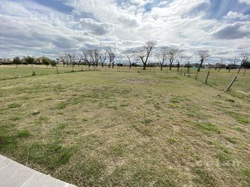 Casa A Estrenar en barrio El Trebol, Haras Santa María