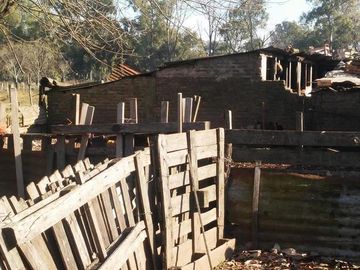 CASA QUINTA 4 AMB. SOBRE 2 LOTES DE 5000M2 CADA UNO