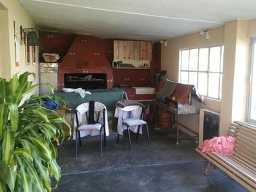 CASA QUINTA 4 AMB. SOBRE 2 LOTES DE 5000M2 CADA UNO