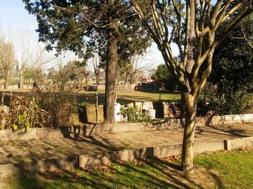 CASA QUINTA 4 AMB. SOBRE 2 LOTES DE 5000M2 CADA UNO