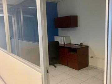 Oportunidad de Inversión en Bodega Industrial - Ubicación Estratégica en Gdlpe