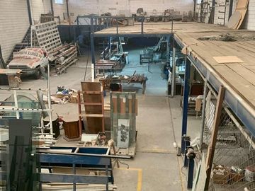 Oportunidad de Inversión en Bodega Industrial - Ubicación Estratégica en Gdlpe