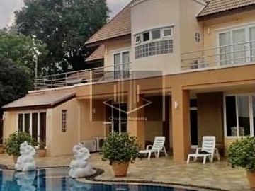 Pool villa for sale close beach Naklua