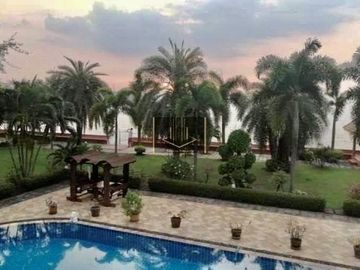 Pool villa for sale close beach Naklua