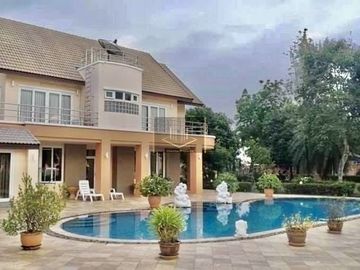 Pool villa for sale close beach Naklua