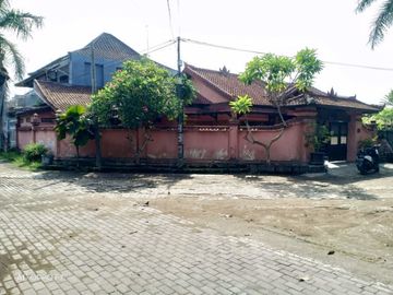House for sale in Montong residential complex