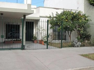 Casa en venta en Haedo Centro Sur