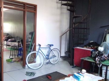 1 unit ruko 2,5 lantai bangunan thn 2018 lokasi strategis pinggir jalan ramai di Cijambe Bdg | SUTIAH