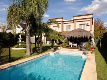 Venta de casa 6 ambientes Barrio Privado el Buen Retiro