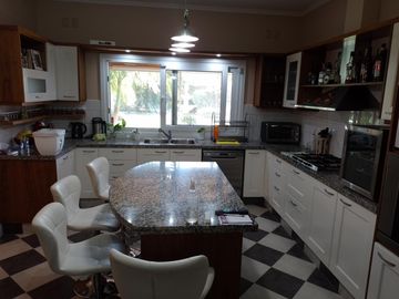 Venta de casa 6 ambientes Barrio Privado el Buen Retiro
