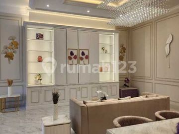 Rumah Modern Classic Super Cozy di Pondok Indah, Lokasi Premium