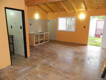 VENTA CASA 3 AMB CON DEPARTAMENTO AL FRENTE TEMPERLEY E.