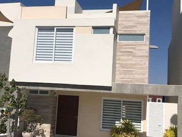 Preciosa Casa en Zibatá, Rof Garden, 3 Recamaras, 3.5  Baños, Estudio, Alberca..