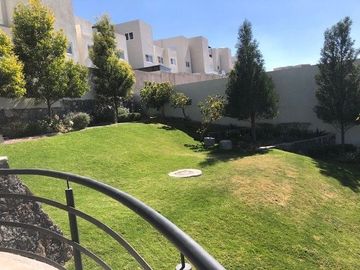 Preciosa Casa en Zibatá, Rof Garden, 3 Recamaras, 3.5  Baños, Estudio, Alberca..