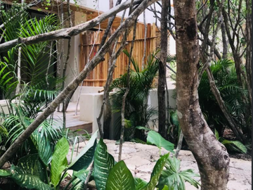Departamento con alberca privada lock off, en Aldea Zama venta.