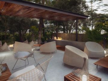 Departamento con alberca privada lock off, en Aldea Zama venta.
