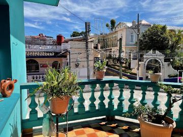 Venta de propiedad con uso de suelo mixto en centro de Xalapa, Veracruz