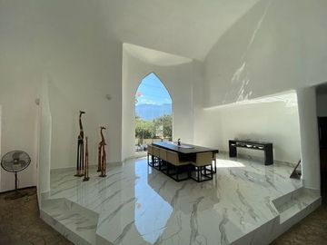 CASA EN PORTAL DEL HUAJUCO EN VENTA