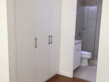 For RENT: Semi Furnished 1 Bedroom in One Rockwell with Parking