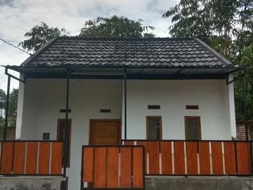 BELI RUMAH BONUS MOTOR, HUNIAN MINIMALIS MODERN HARGA IRIT