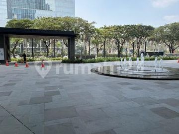 Office Adriya Pik, Uk 900M2 Lokasi Terdepan di Pik Dekat Tol