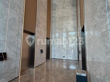 Office Adriya Pik, Uk 900M2 Lokasi Terdepan di Pik Dekat Tol