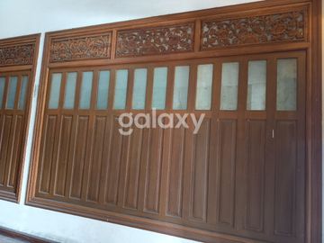 JUAL RUMAH ARTISTIK 2.5 LANTAI RUNGKUT MAPAN BARAT