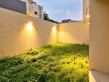 Rumah Brand New Cluster South Thames JGC Jakarta Timur S9750
