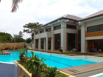 Modernly Furnished House for Sale in Tagaytay Heights