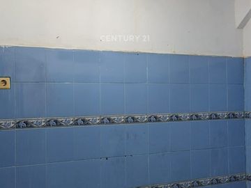 Rumah Tinggal Luas Cocok Untuk Usaha Area Pasar Kemis Tangerang