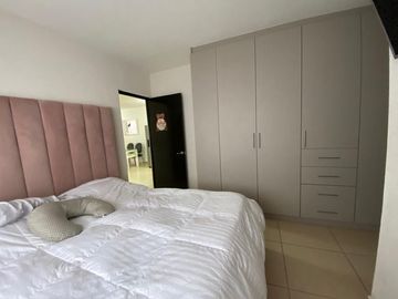 Se Vende Departamento en Candiles, Alberca, 2 Recamaras, Equipado, Oportunidad !