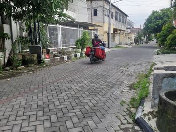Rumah Dukuh Kupang Barat Bebas banjir, bisa untuk rumah kost