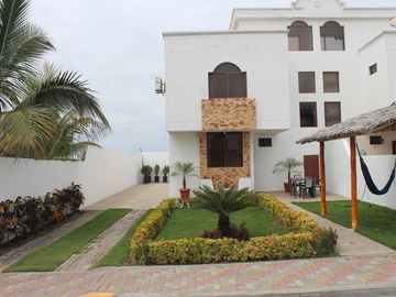 Se Vende Casa Cerca del Mar y Frente al Mar en San Pablo