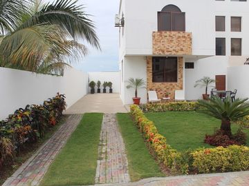 Se Vende Casa Cerca del Mar y Frente al Mar en San Pablo