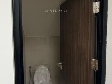 Disewakan Ruko 2 Lantai Siap Pakai Di  Garden Loft  Grand Wisata