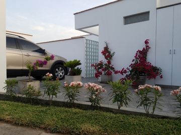 HERMOSA CASA DE PLAYA EN CONDOMINIO PRIVADO PLAYA LOMAS DEL MAR KM 121