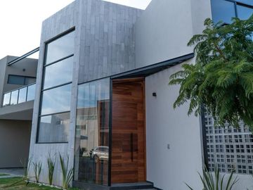 PUEBLA  BELLISIMA  CASA EN VENTA PARA ESTRENAR