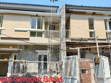 *NEW House, Langkah Jarang Ada !!!* *Perumahan Wisma Mukti* *Row 3 Mobil * *Klampis Semolo Barat*