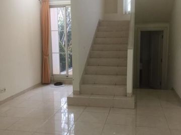 JARANG ADA DIJUAL RUMAH DI SUTERA OLIVIA ALAM SUTERA SIAP HUNI