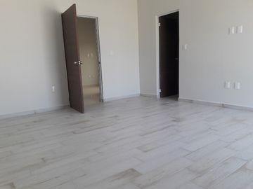 CASA EN VENTA EN FRACC LAS LOMAS EN TORREON COAHUILA