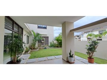Casa en esquina en Venta - PH Nativa, Panamá Pacífico