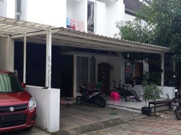 Rumah Strategis dekat Graha Bintaro di Jl. H. Cari 7292