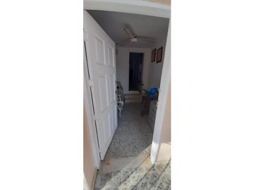 SE VENDE CASA DE DOS PISOS EN LOS LAURELES DE MONTERIA