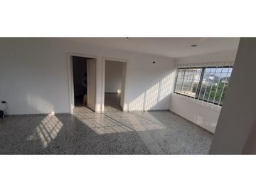 SE VENDE CASA DE DOS PISOS EN LOS LAURELES DE MONTERIA